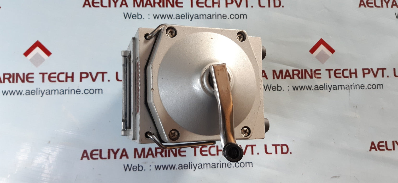 Hand crank insulation resistance meter tester megohmmeter zc25-3 500v