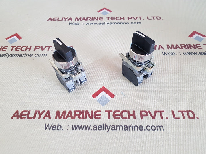Lot of 4x Schneider xb4bd33 3-position selector switch