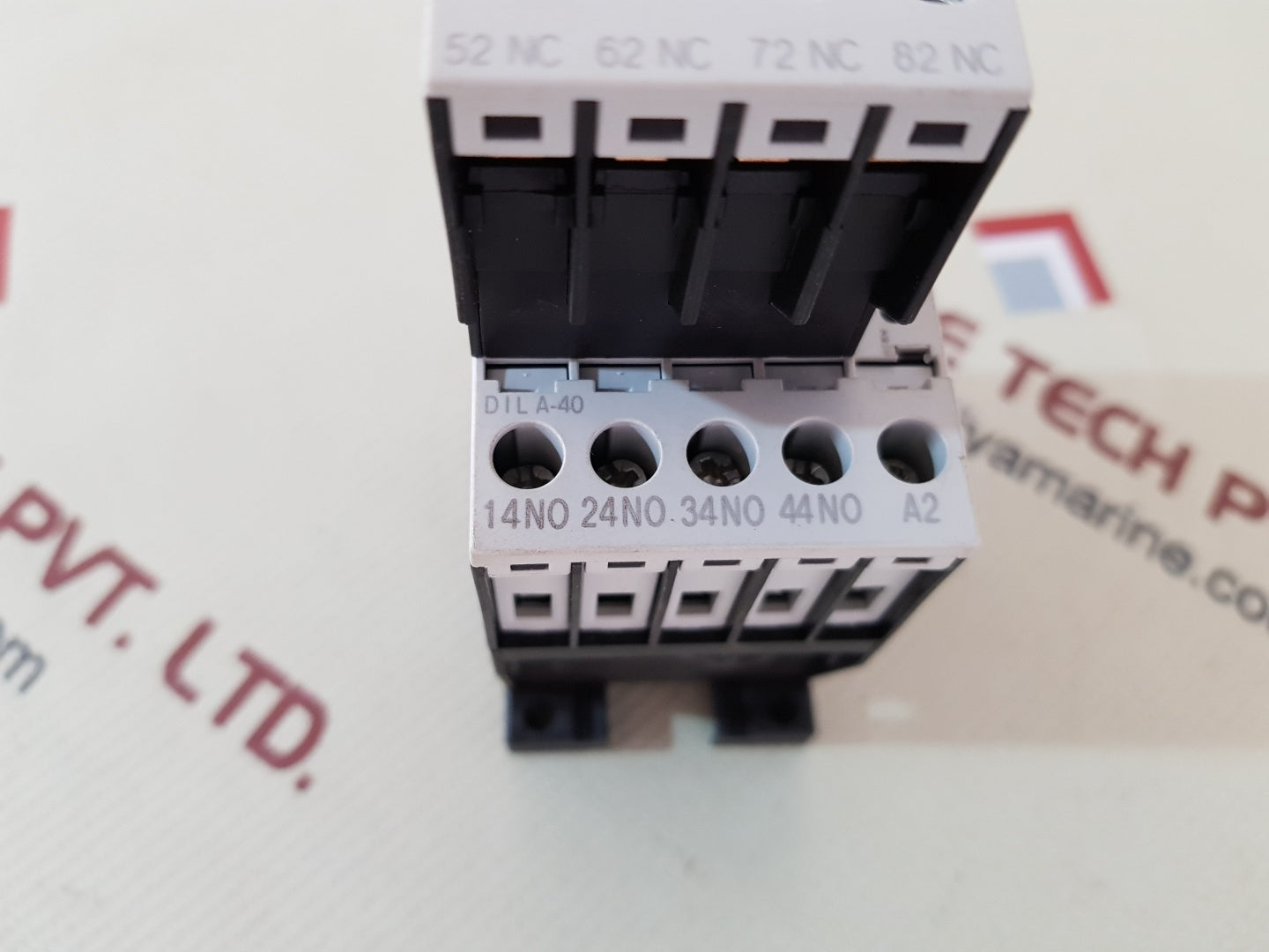 Moeller dil a-xhi04/dil a-40 auxiliary contactor