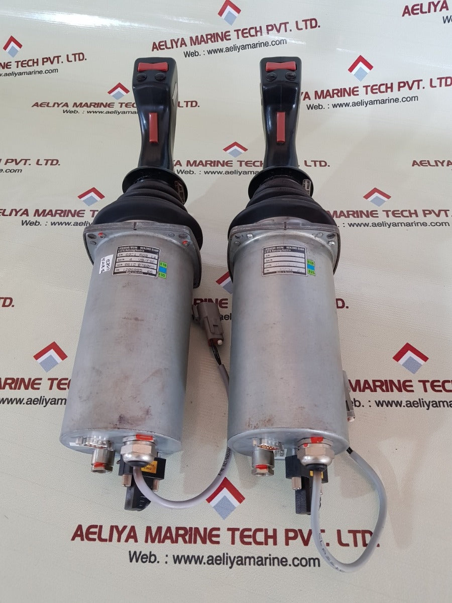 Liebherr-werk 6931 869 14 joystick