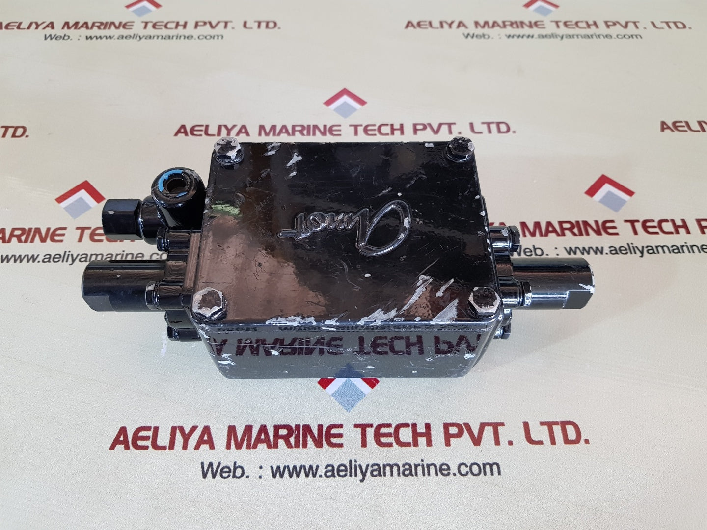 Amot 4064b62f-aaa differential sensing pressure valve