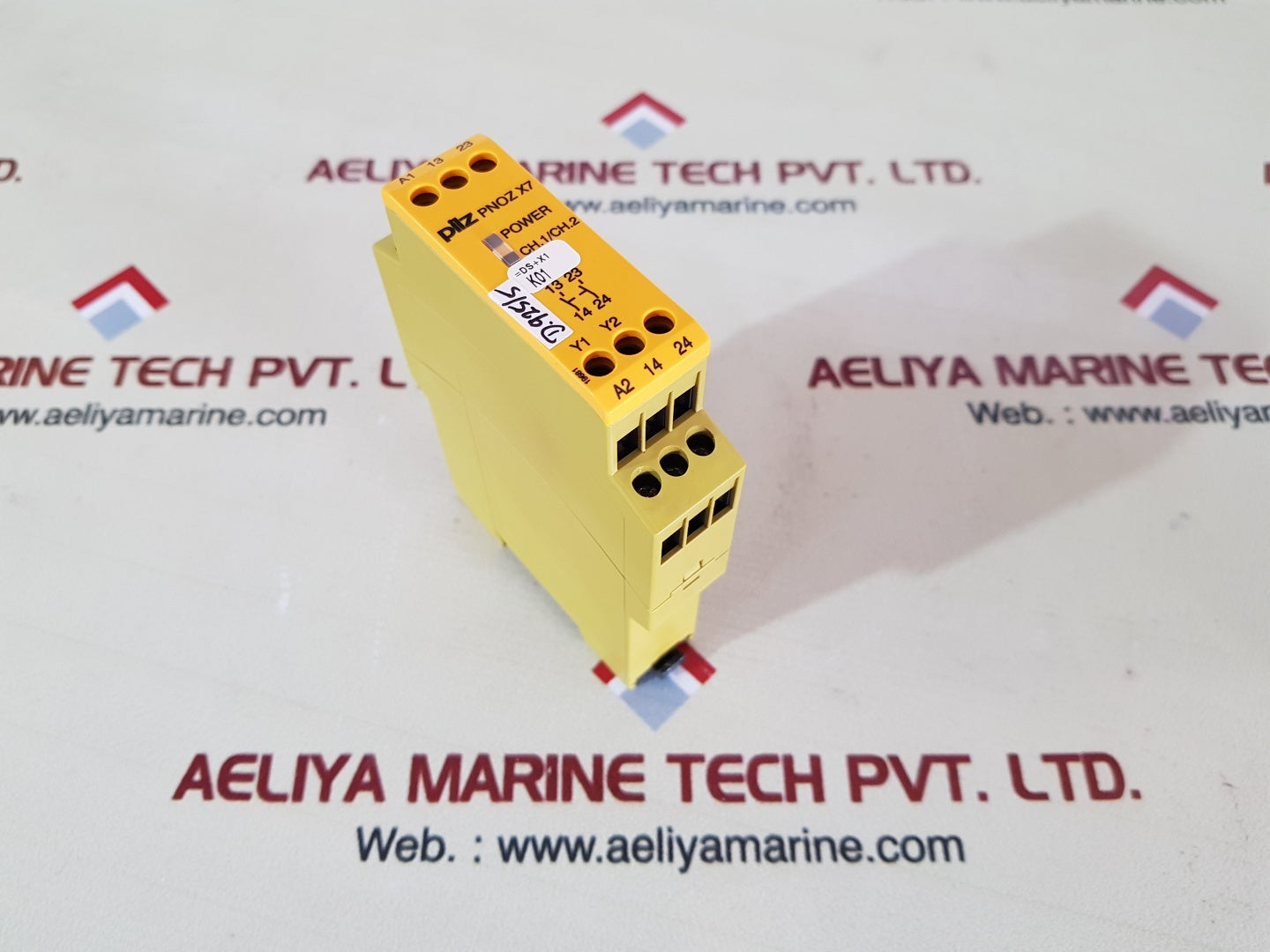 Pilz pnoz x7 24vacdc 2n/o safety relay 774059