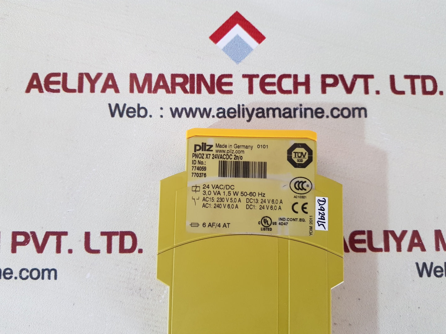 Pilz pnoz x7 24vacdc 2n/o safety relay 774059