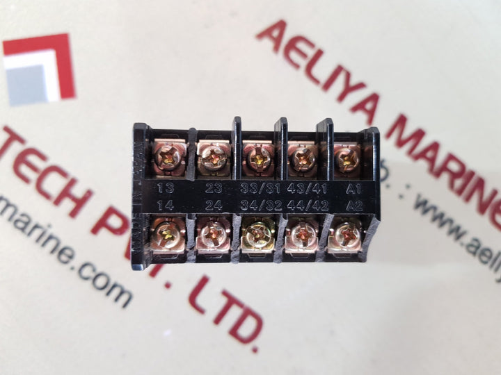 Omron G7J-2A2B-b Industrial Box Relay 24Vdc