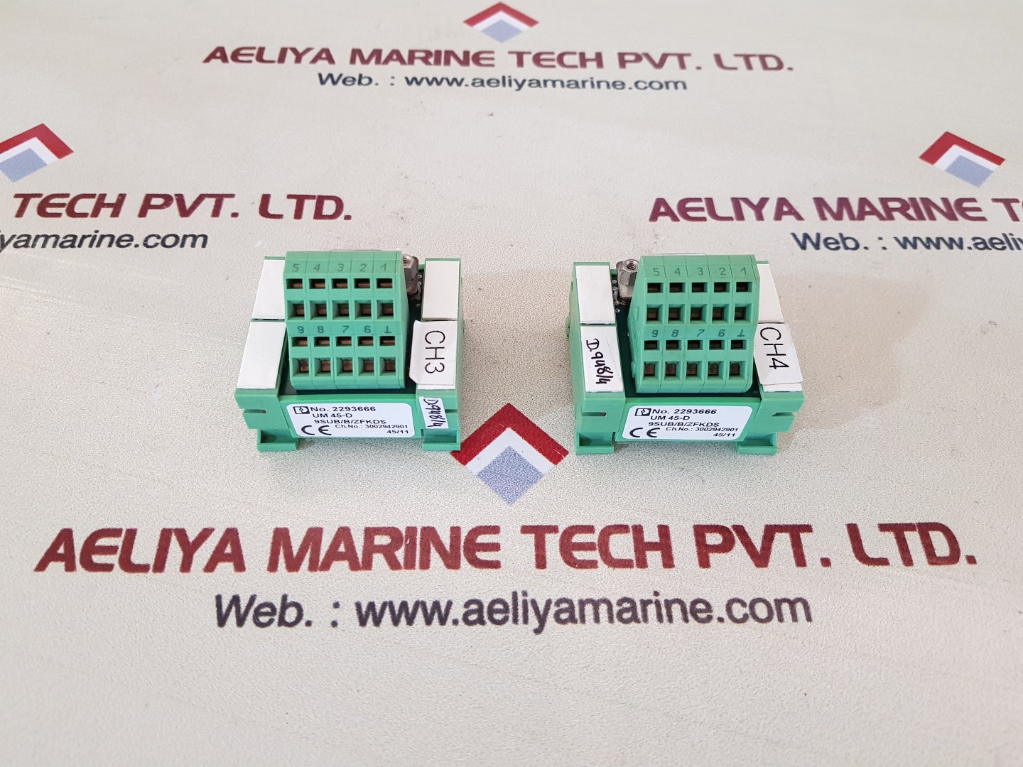 Phoenix contact um 45-d 9sub/b/zfkds interface module
