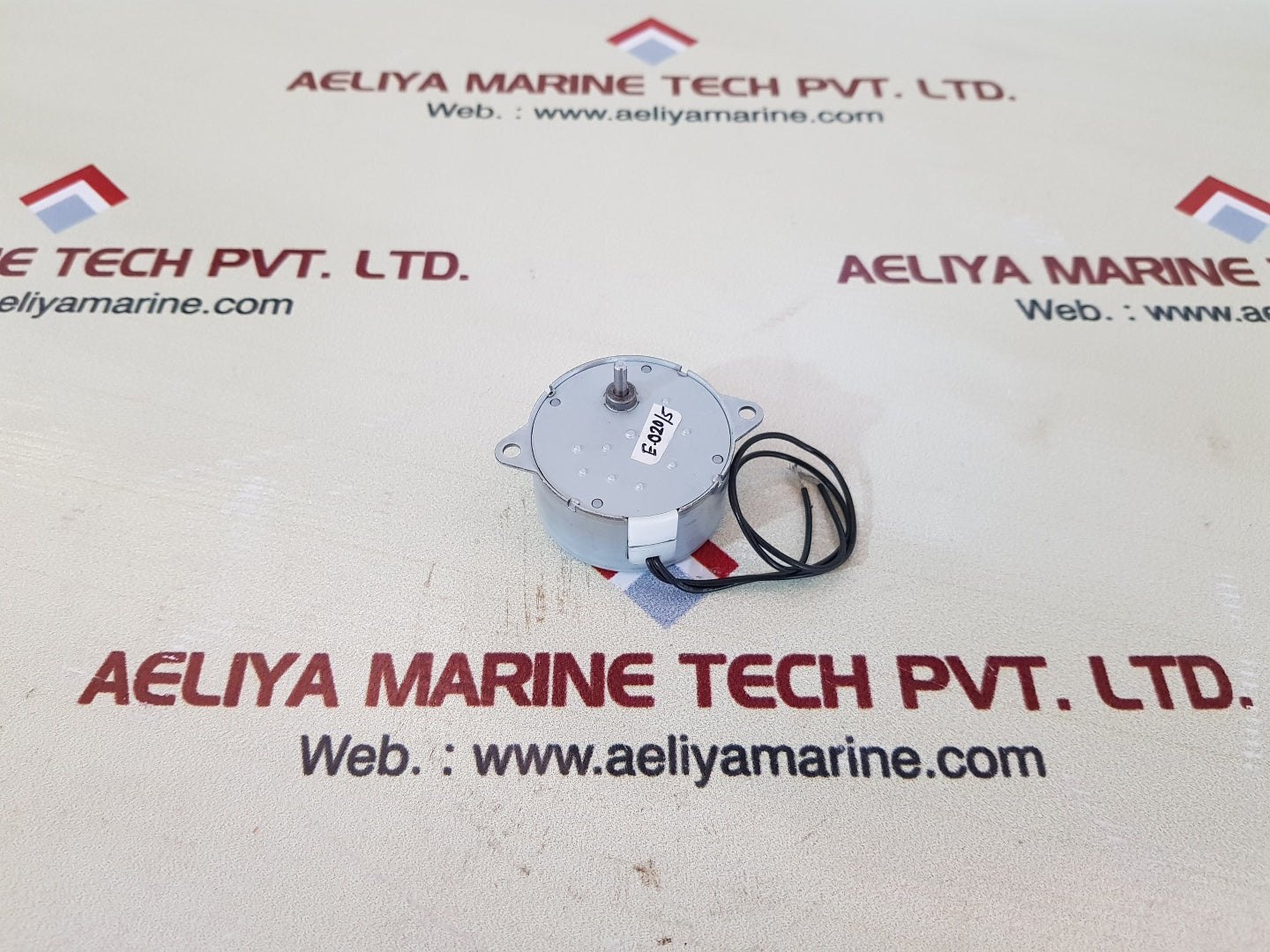 Servo d-5n synchronous motor 100v 60hz 1.5w