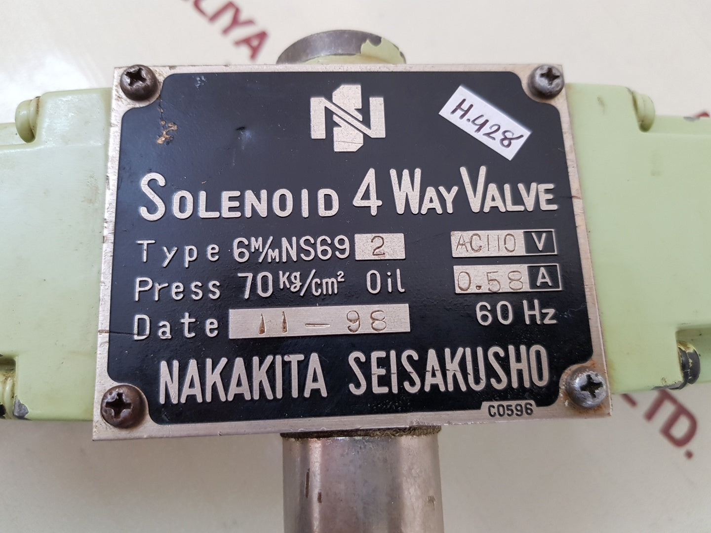 Nakakita 6m/mns69 2 solenoid 4 way valve ac110v 0.58a 60hz