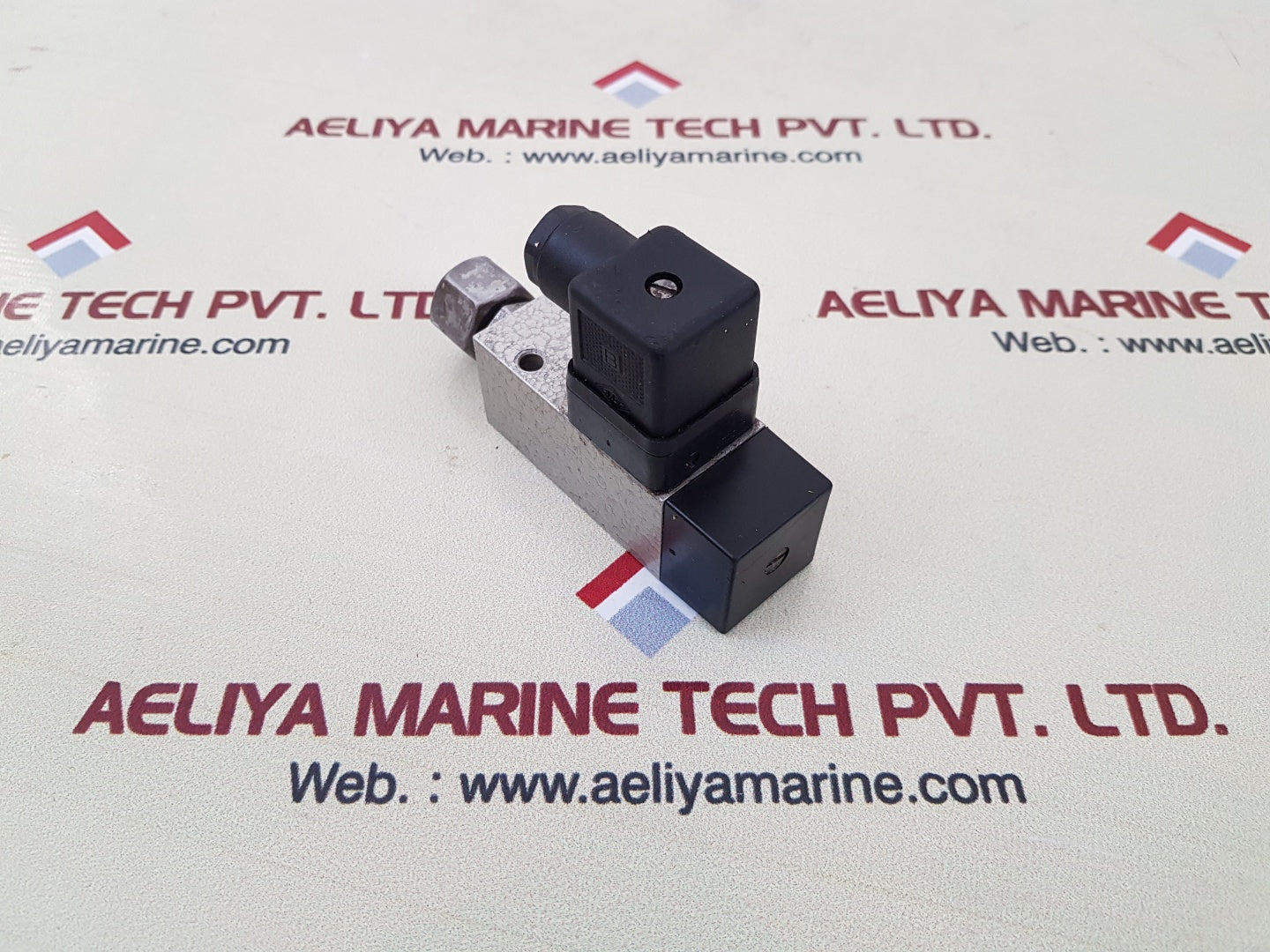 Suco 0161-44114-1-001 solenoid switch