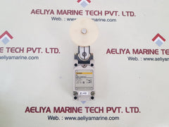 Omron wlca2-26n limit switch