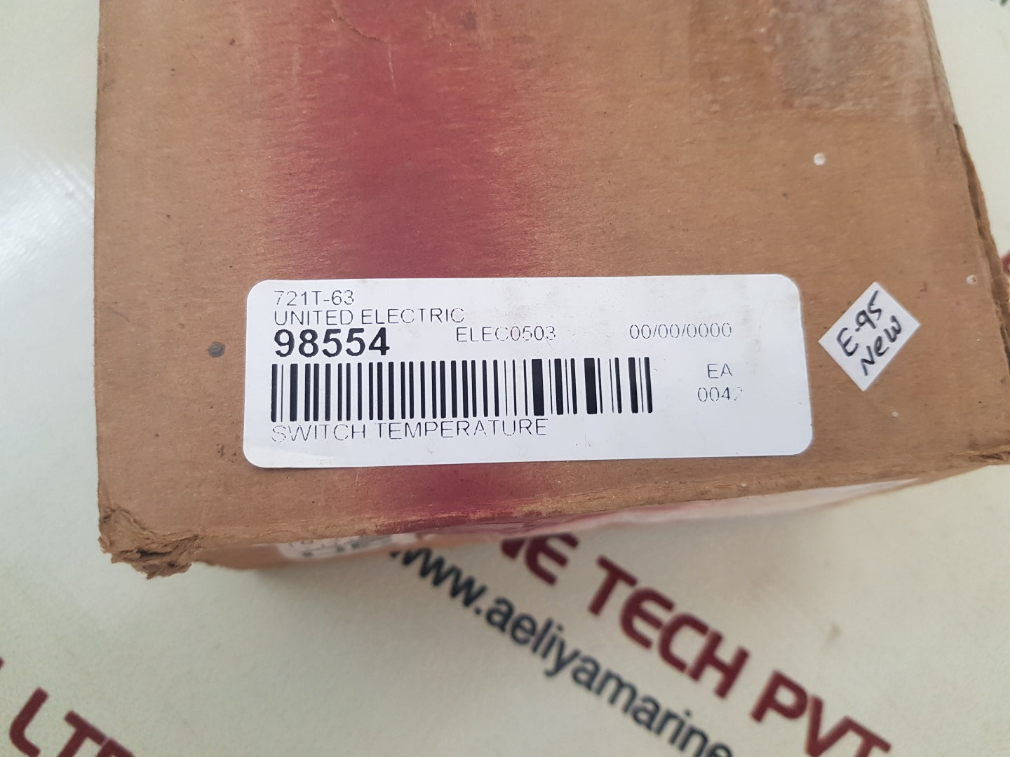 United electric B54-15696 721 t-63 switch temperature 