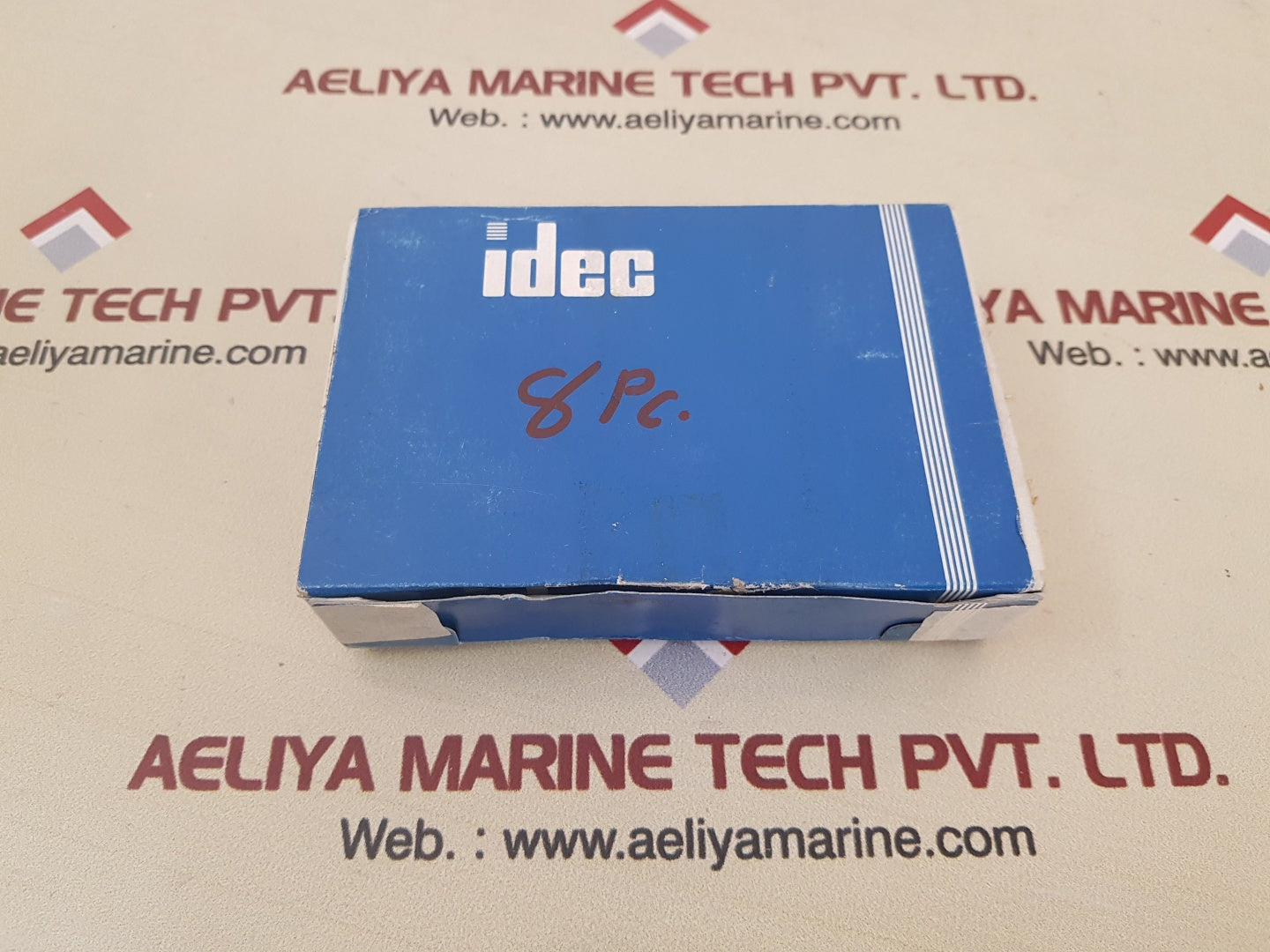 Idec ru4s-c-a110 relay 110-120vac 50/60hz
