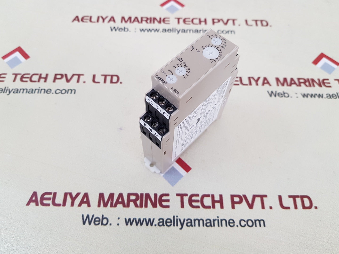 Omron h3dk-m2 timer relay 24-240v 