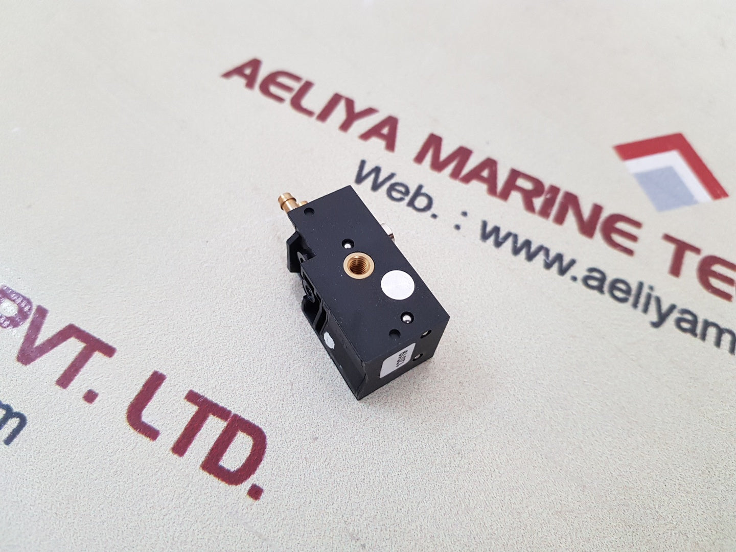 Norgren qm/140 pneumatic proximity switch