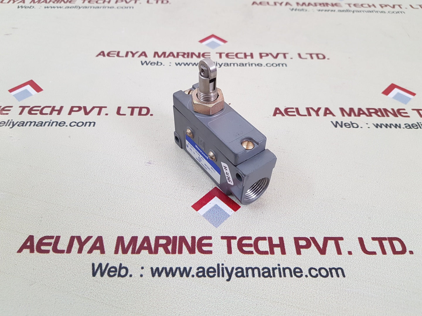 Honeywell dte7s-2rq9-pg micro switch