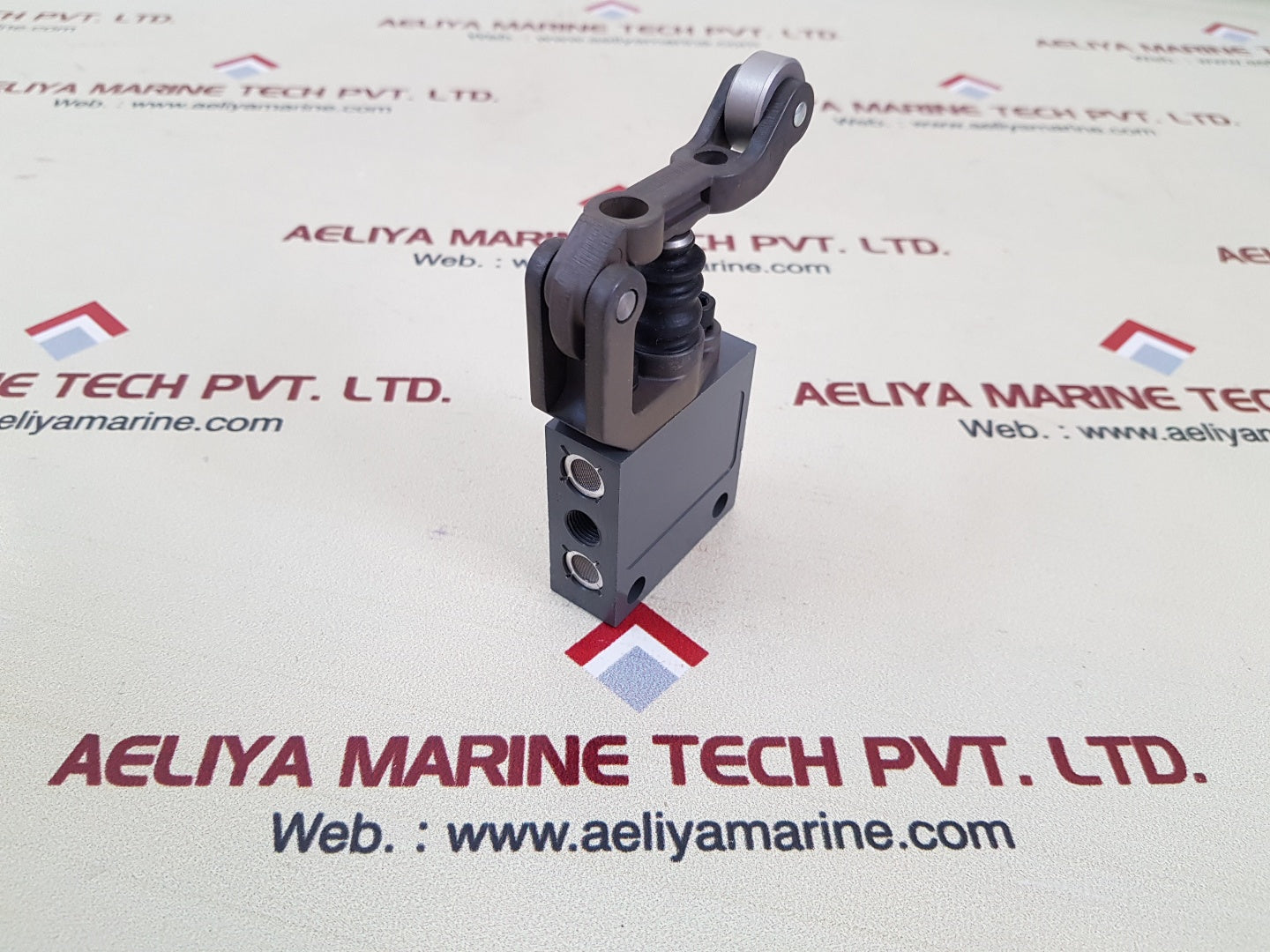Numatics 0cla3-1cp precision limit valve
