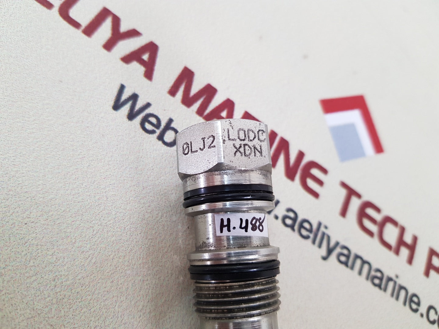 Sun hydraulics lodc xdn pilot to close valve