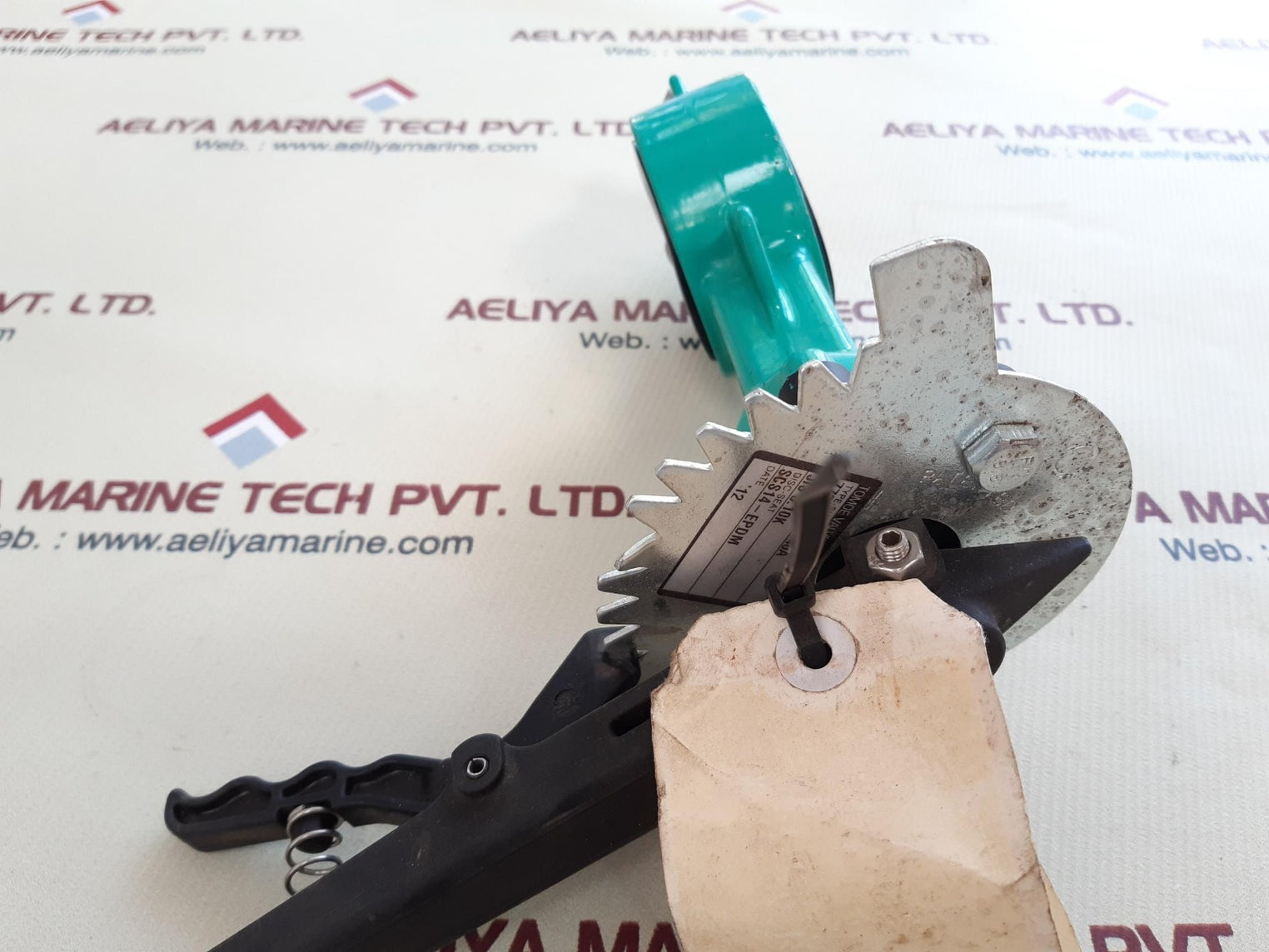 Tomoe 773z-1j-40a butterfly valve