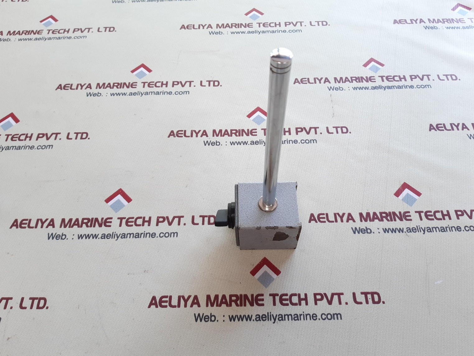 Mitutoyo 7011s-10 magnetic stand for dial indicator