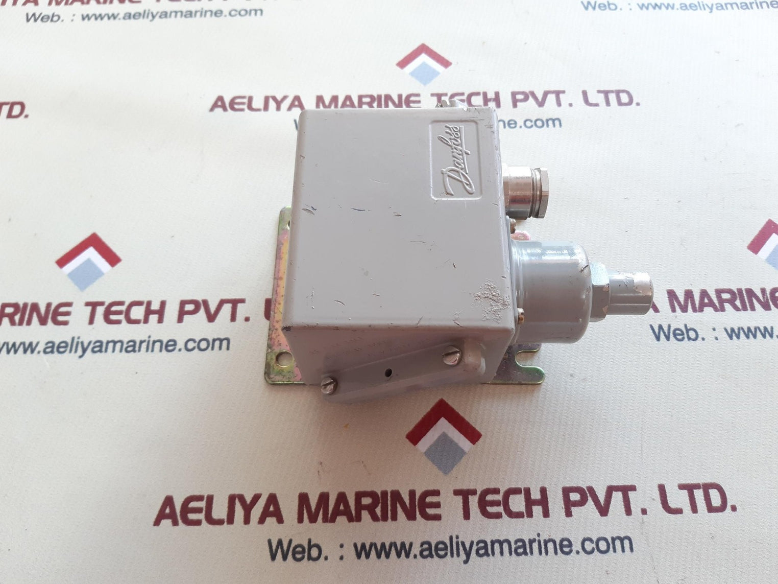 Danfoss kps 33 pressure switch