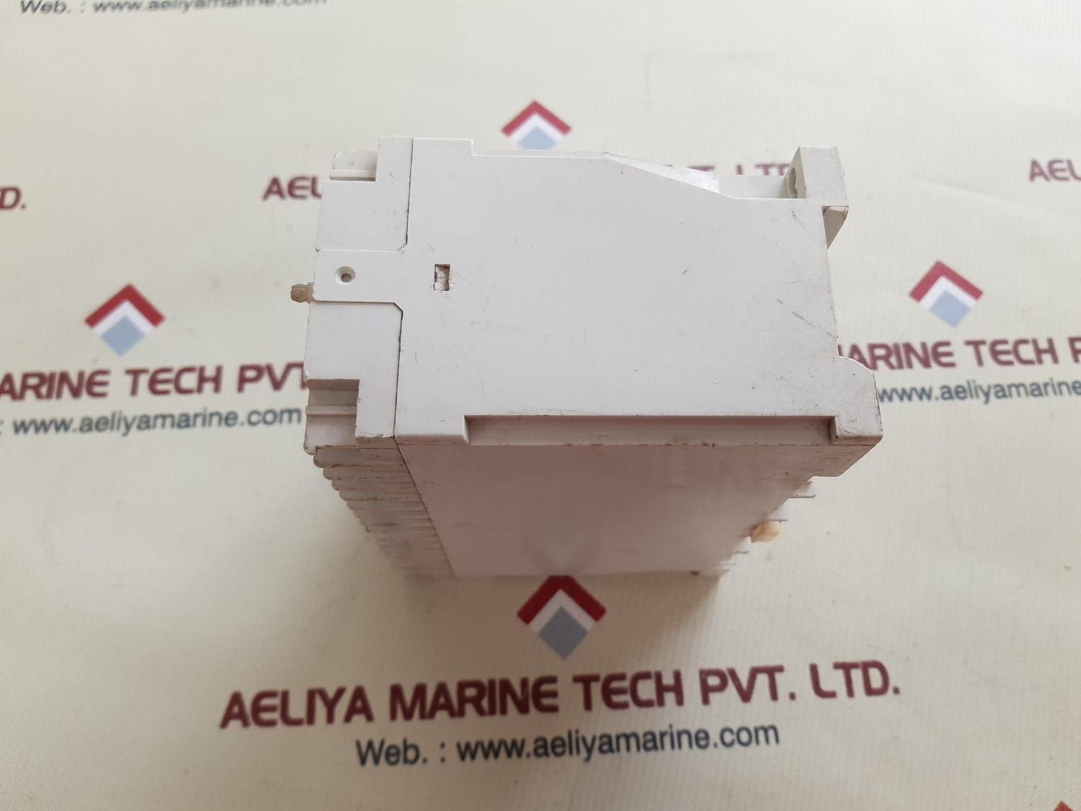 Selco t4800-46 load sharer 100/110v