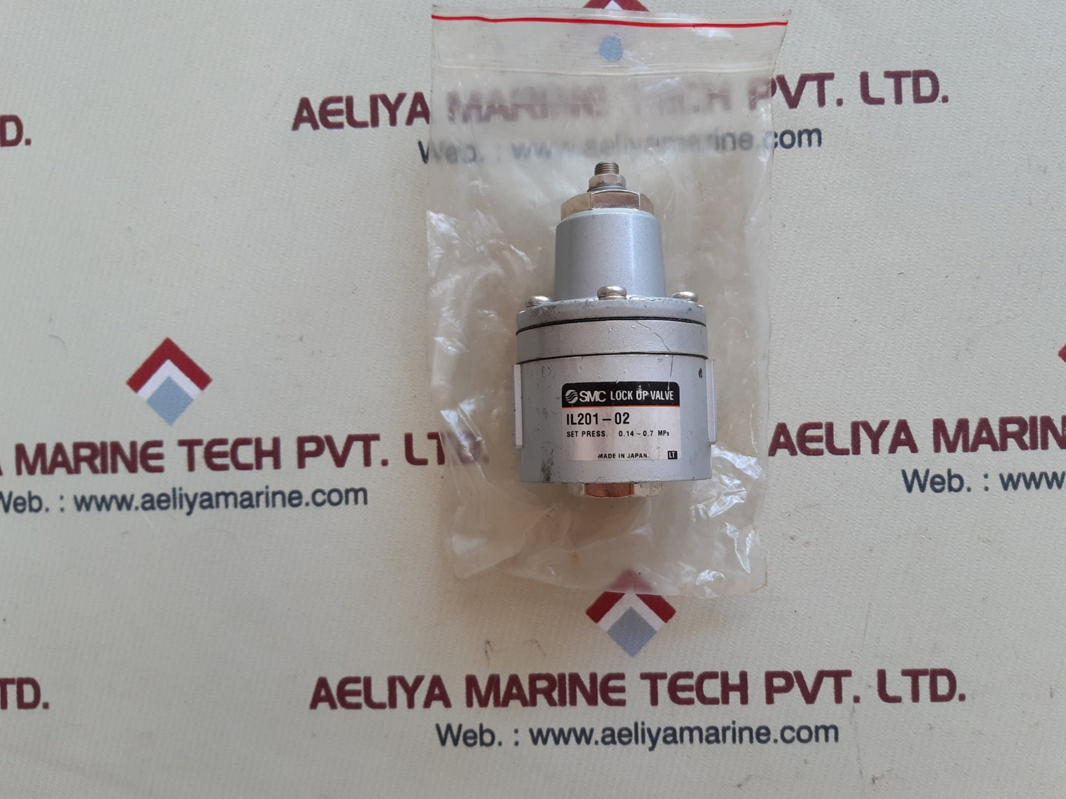 Smc il201-02 lock up valve 0.14~0.7mpa