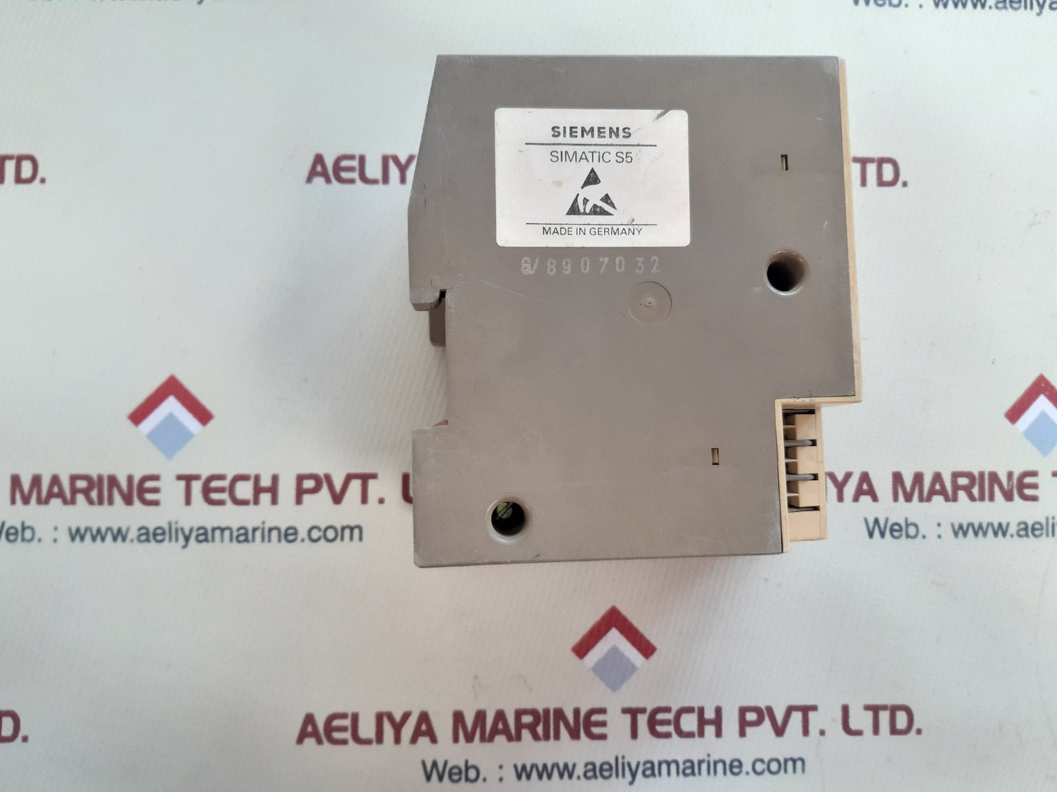 Siemens simatic s5-100u cpu 100 central processor unit 6es5 100-8ma02