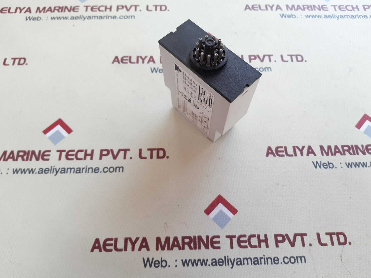 Carlo gavazzi pcb01dm24 asymmetrical recycler timer 24-240v 50/60hz