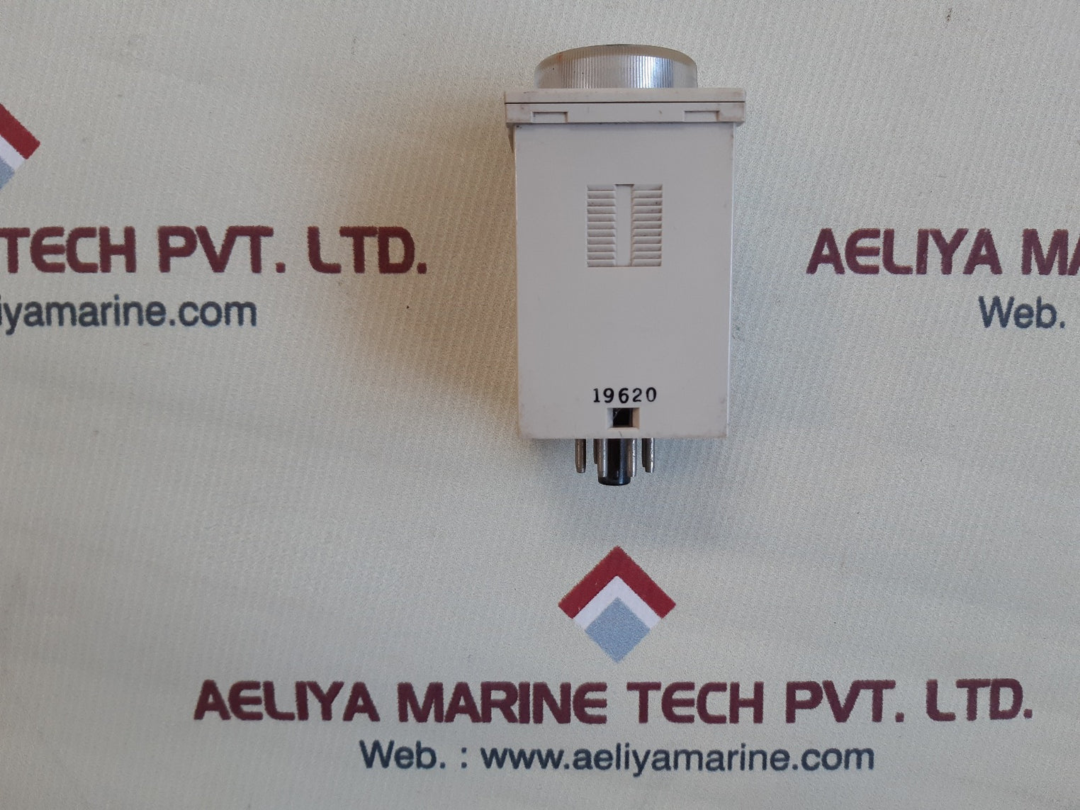 Omron h3ba-8 timer relay 5a 250vac