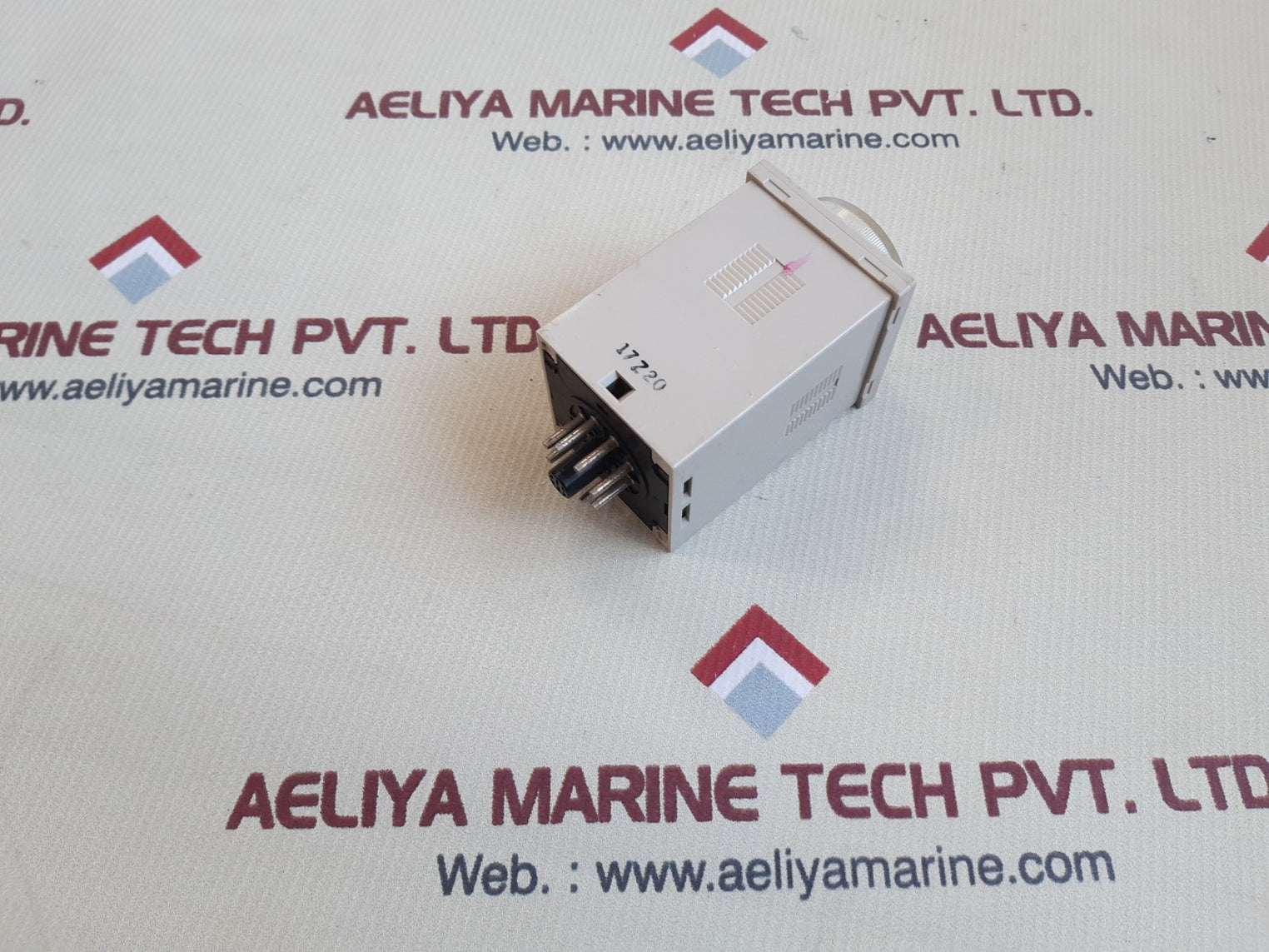 Omron h3ba-8h timer relay 5a 250vac