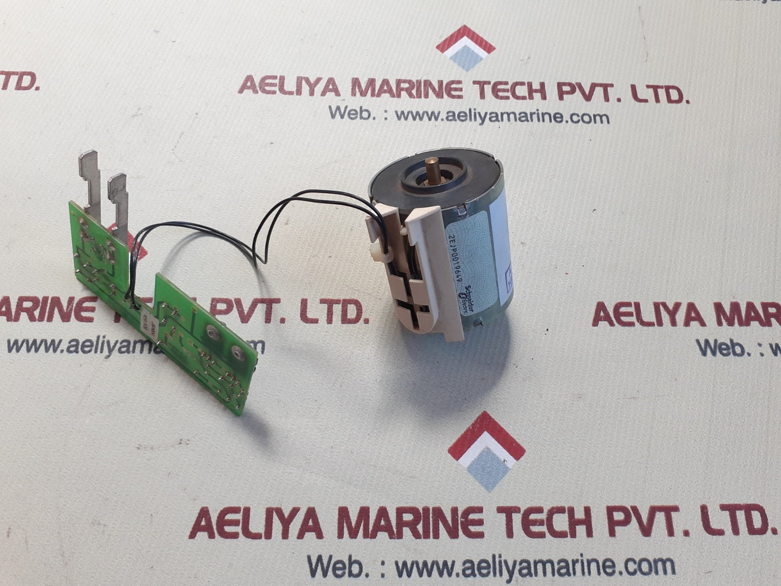 Schneider electric 685 679 undervoltage release for masterpact circuit breaker