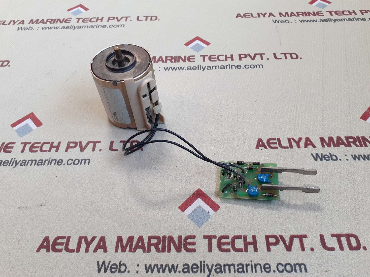 Schneider electric 685 654 mx-a shunt trip circuit breaker