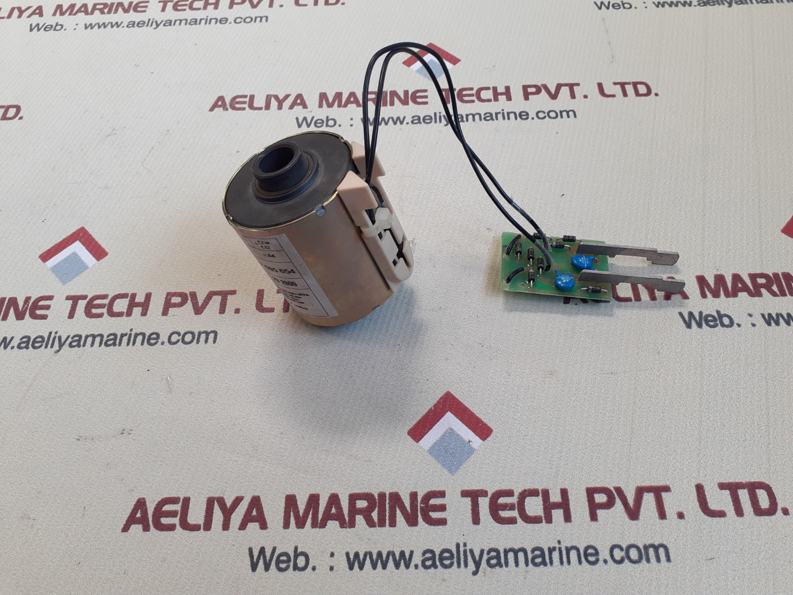 Schneider electric 685 654 mx-a shunt trip circuit breaker