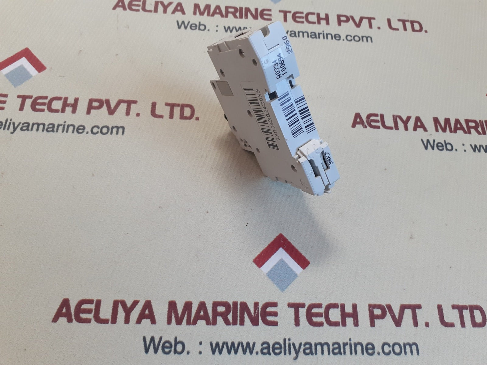 Merlin gerin multi9 c60n c4 circuit breaker