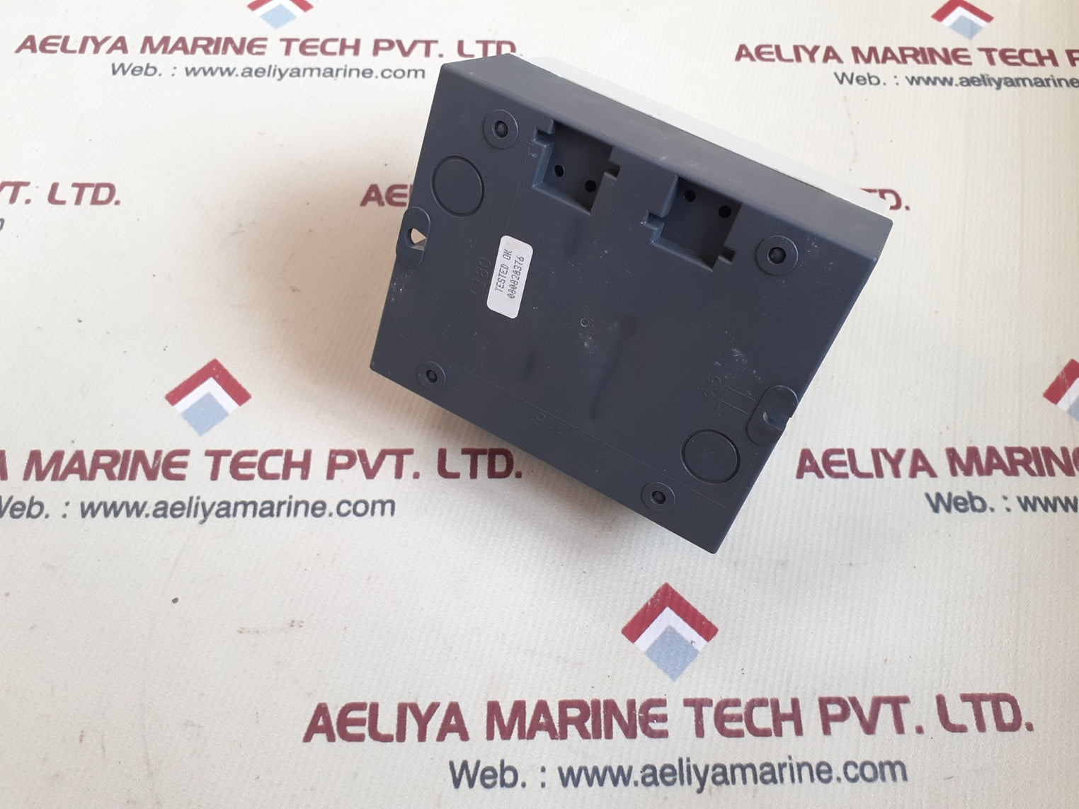 Salzer 32a 3pole load break switch