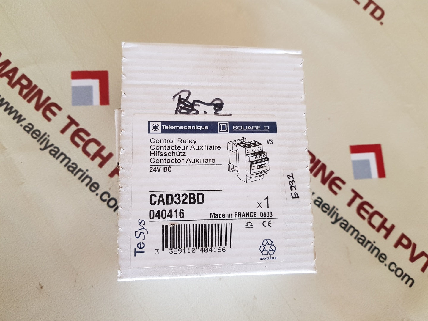 Telemecanique/square D cad32bd control relay 24v