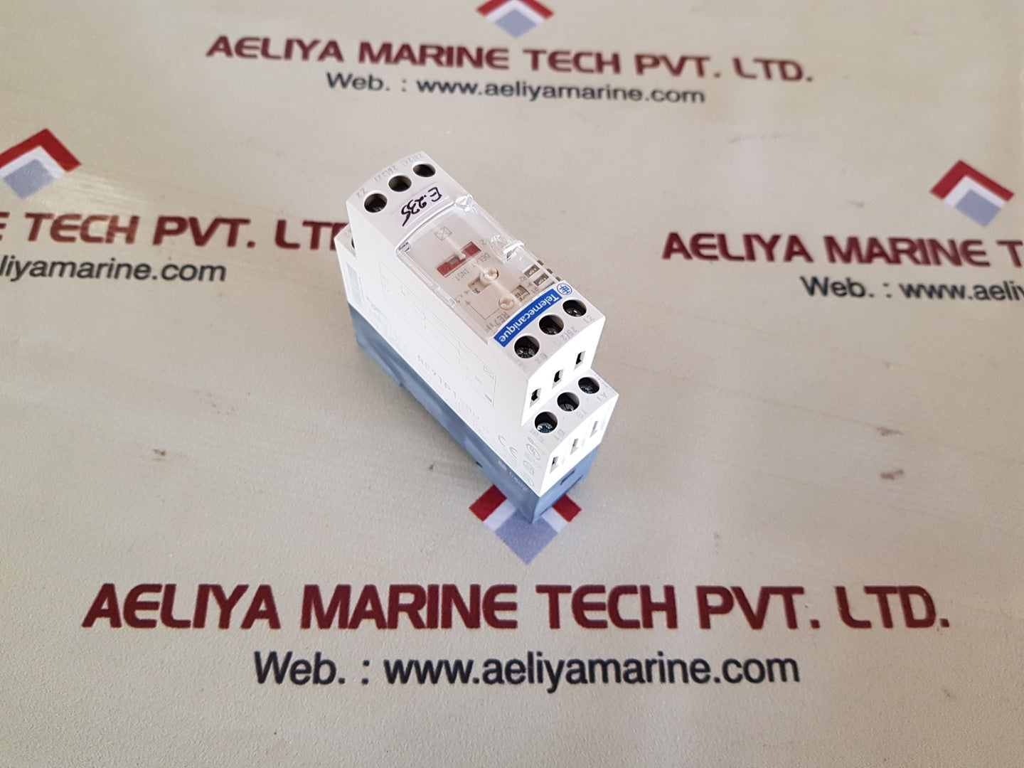Telemecanique/scheider electric re7 tp13bu on delay timer relay