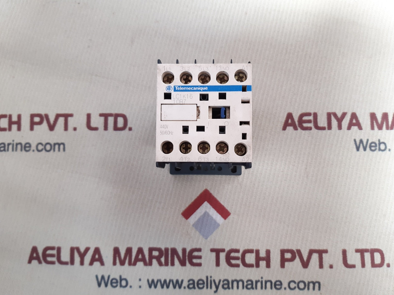 Telemecanique/schneider electric lc1k16 10r7 contactor 440v 50/60hz