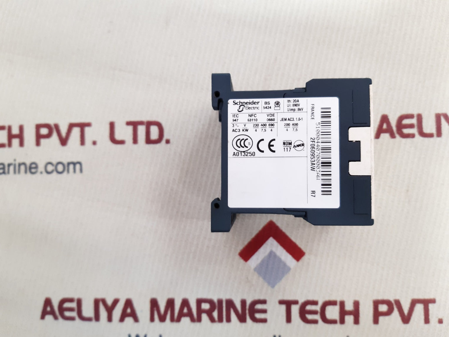 Telemecanique/schneider electric lc1k16 10r7 contactor 440v 50/60hz