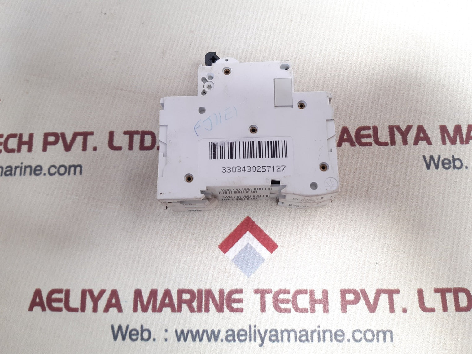 Merlin gerin multi 9 c60hd d4 circuit breaker