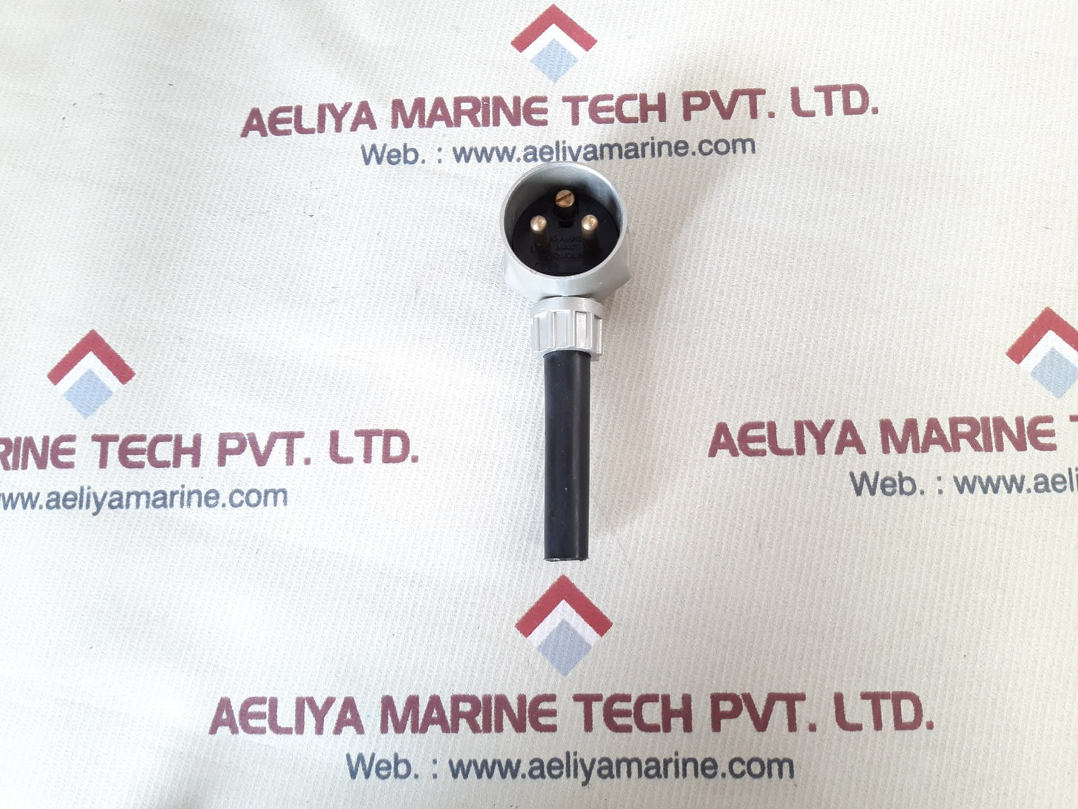 Set of 13x Schneider electric ap 10 metal clad protected plug 