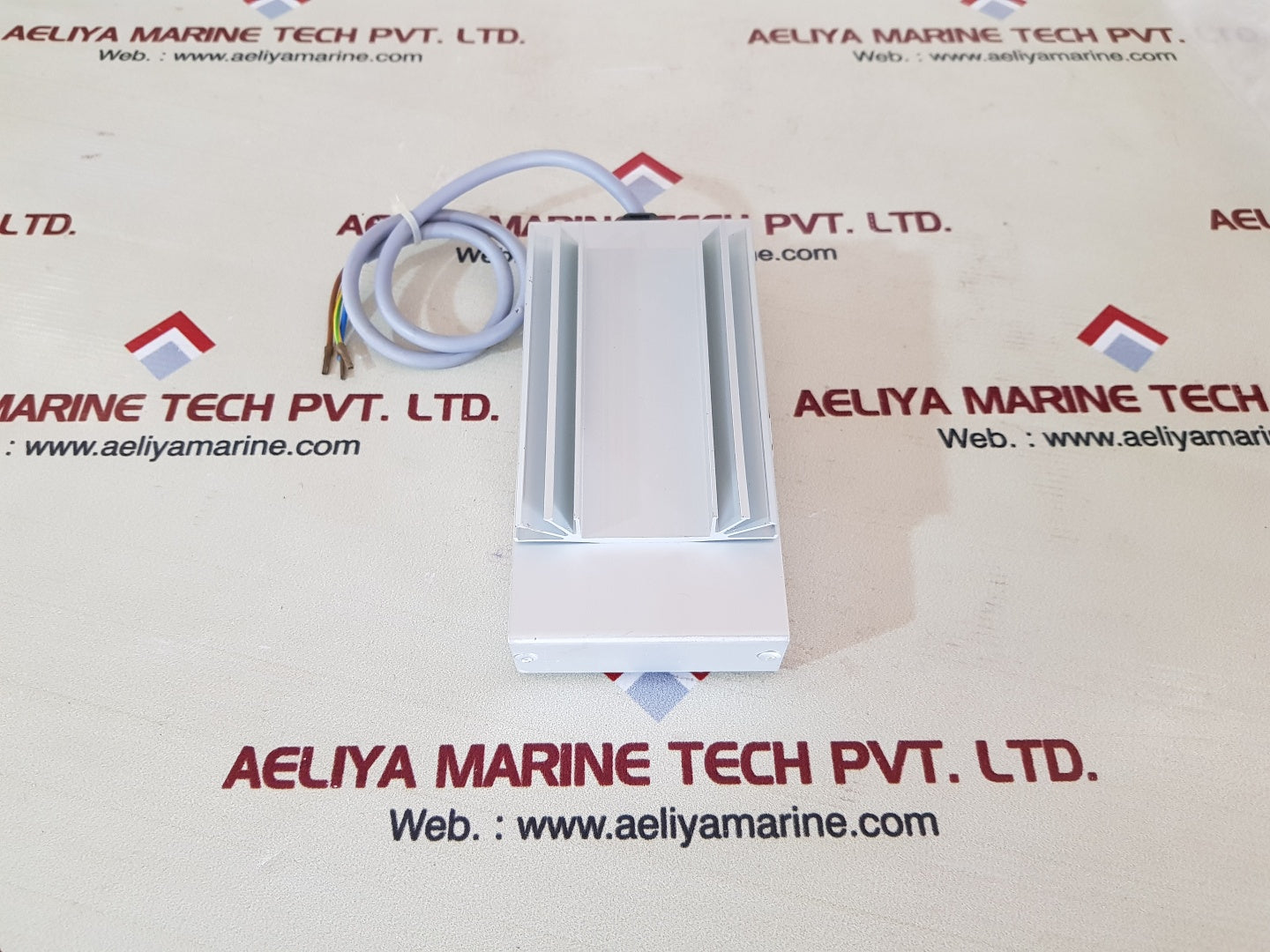 Lm-therm 23090al000050000 electric cabinet heater integrated