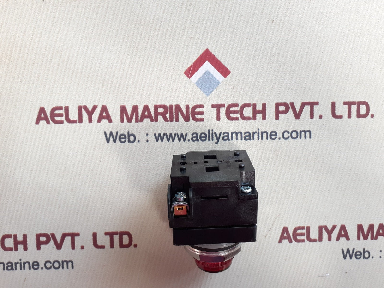 General electric cr104pxg48 red push button