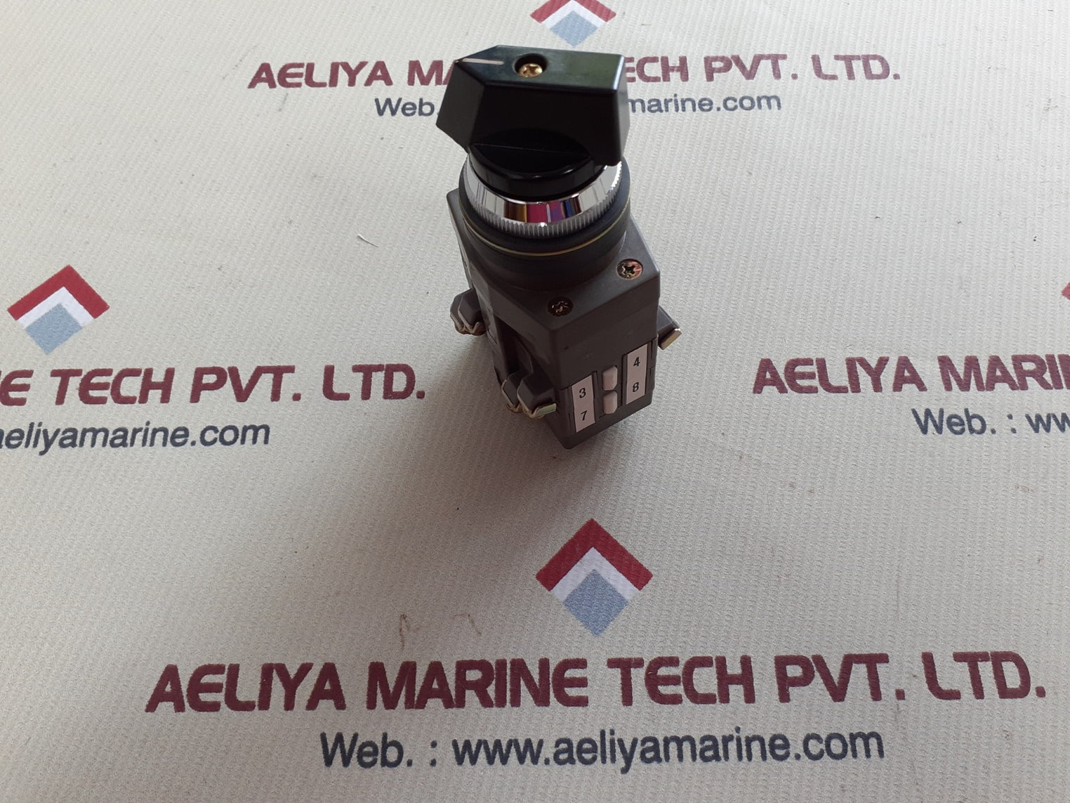 Idec cs-10 cam switch 600v 10A