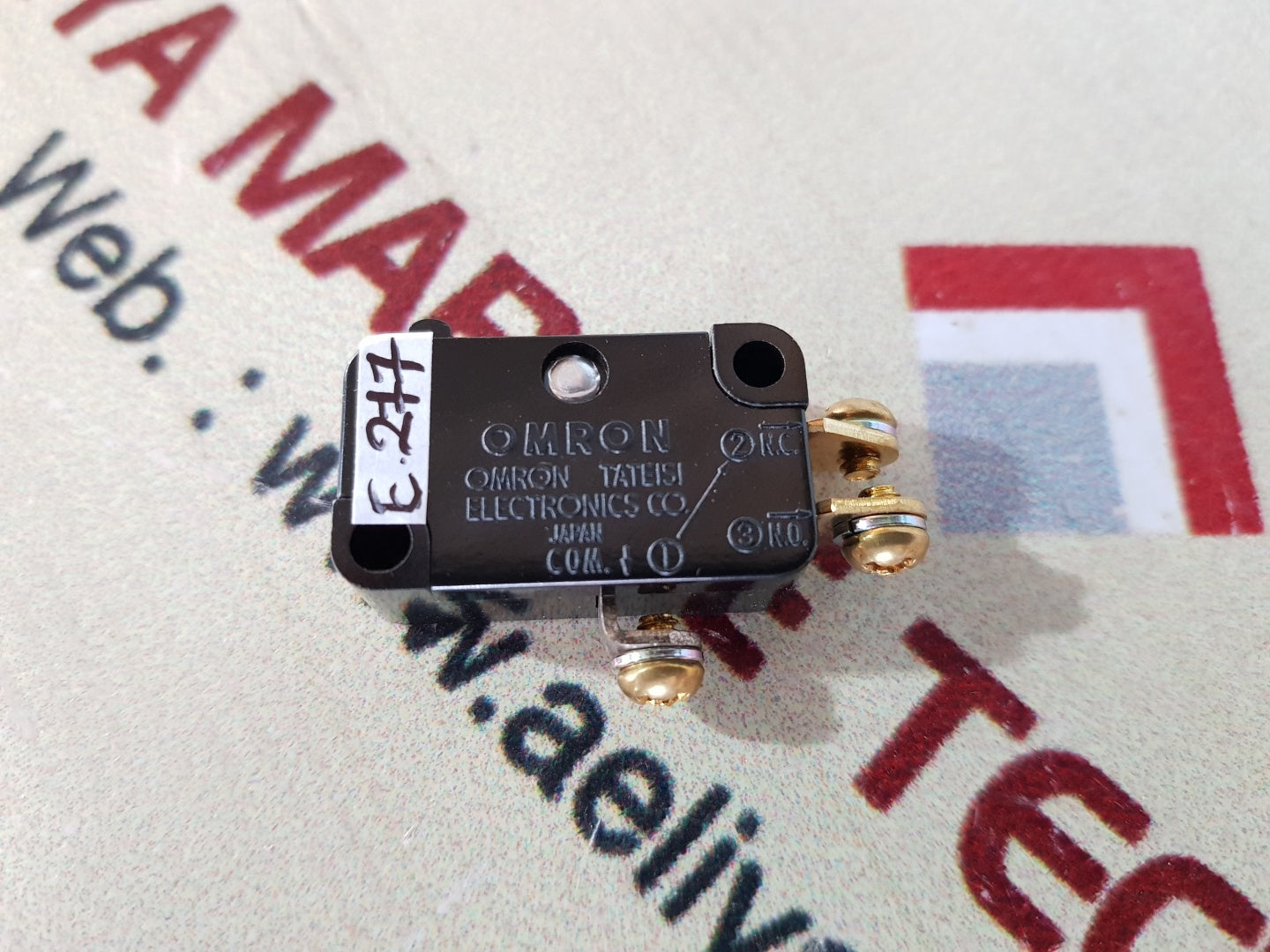 Set of 9x Omron v-10-1b5 micro switch