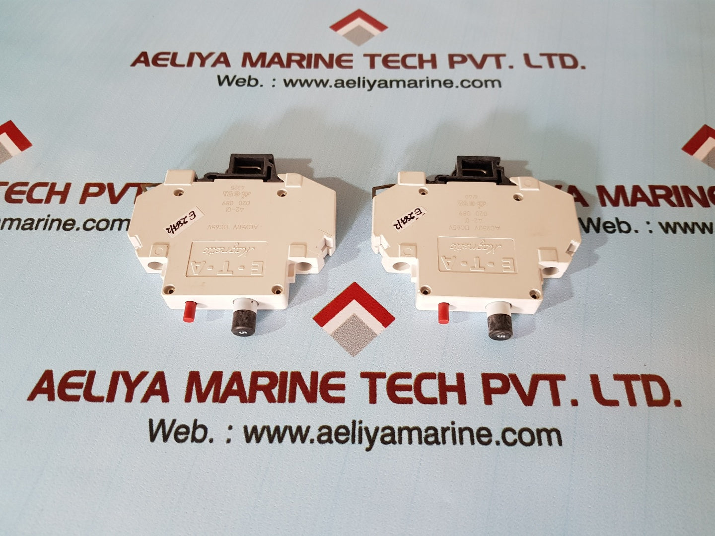 Set of 4x E.t.a.42-01 magnetic circuit breaker ac 250v dc65v