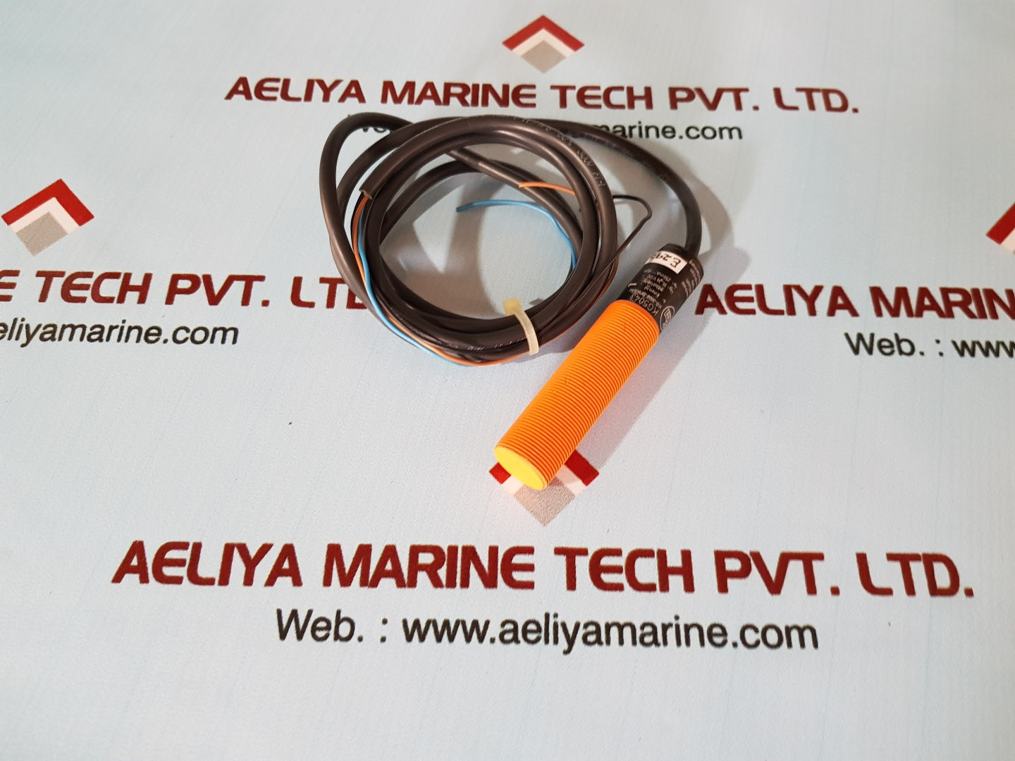 Ifm kg-3008-bpkg/ni proximity switch sensor