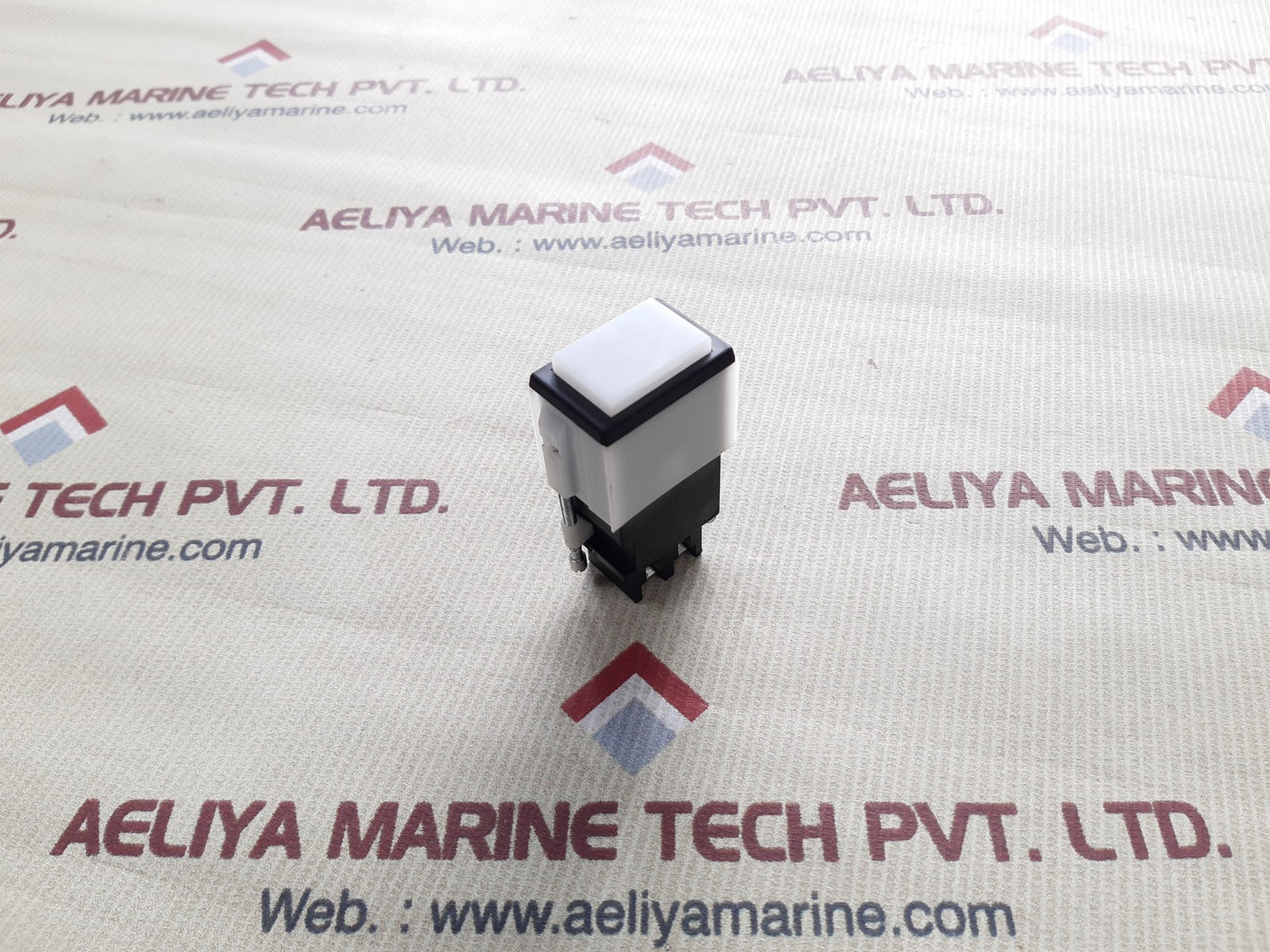 Eao 02-021.001 b lamp holder 48v 1,2w