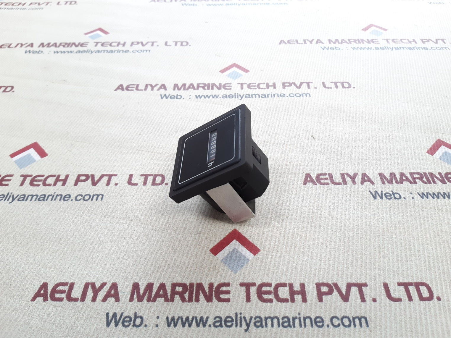 10-80v dc ip40 hour meter