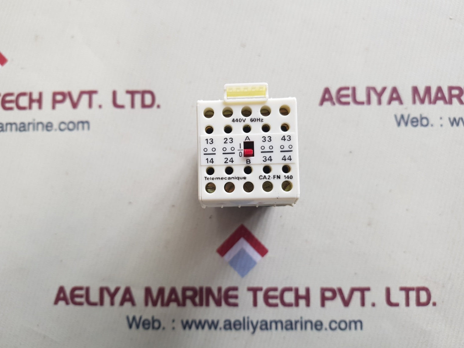 Telemecanique ca2-fn140 relay 440v 60hz
