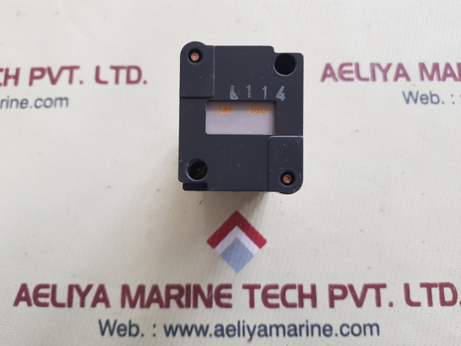 Telemecanique ca2-fn140 relay 440v 60hz